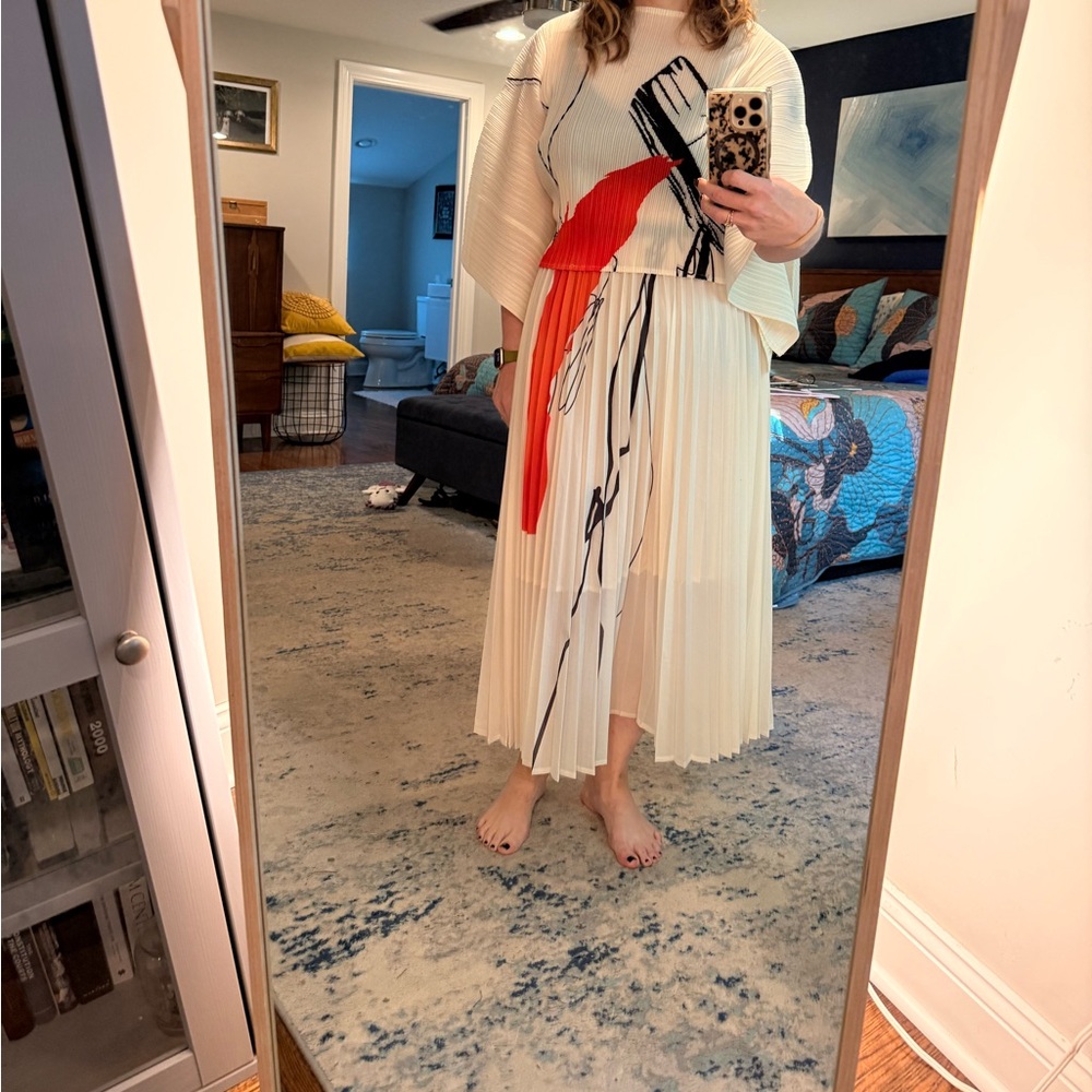 Beulah Style Abstract Top & Skirt Set (2 pieces)